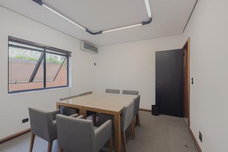 Casa à venda com 366m², 12 quartos e 20 vagas Casa à venda com 366m², 12 quartos e 20 vagasQuarto 5