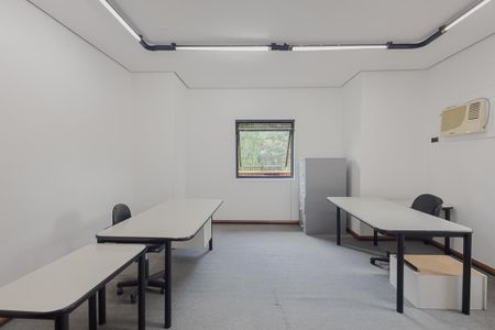 Casa à venda com 366m², 12 quartos e 20 vagas Casa à venda com 366m², 12 quartos e 20 vagasQuarto 9