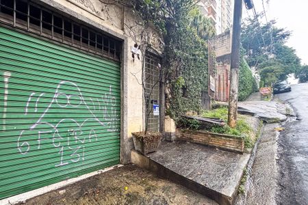 Casa para alugar com 100m², 1 quarto e 1 vaga Casa para alugar com 100m², 1 quarto e 1 vagaFachada