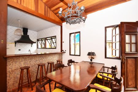 Casa para alugar com 100m², 1 quarto e 1 vaga Casa para alugar com 100m², 1 quarto e 1 vagaSala de jantar
