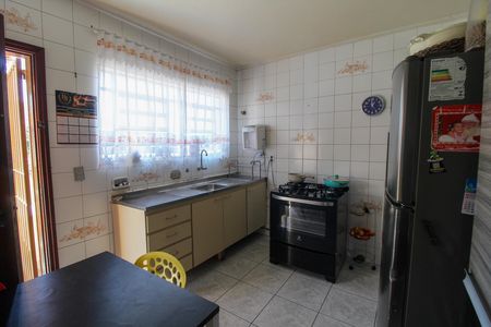 Casa à venda com 130m², 3 quartos e sem vaga Casa à venda com 130m², 3 quartos e sem vagaCozinha