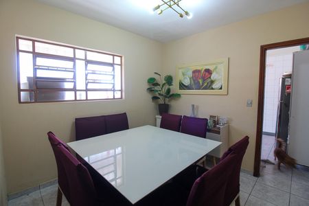 Casa à venda com 130m², 3 quartos e sem vaga Casa à venda com 130m², 3 quartos e sem vagaSala de Jantar