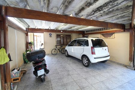 Casa à venda com 130m², 3 quartos e sem vaga Casa à venda com 130m², 3 quartos e sem vagaGaragem