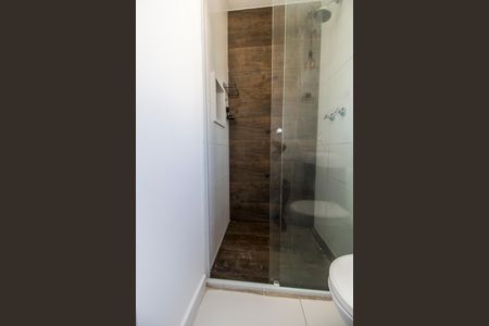 Apartamento à venda com 69m², 3 quartos e 2 vagas Apartamento à venda com 69m², 3 quartos e 2 vagasBanheiro da Suíte
