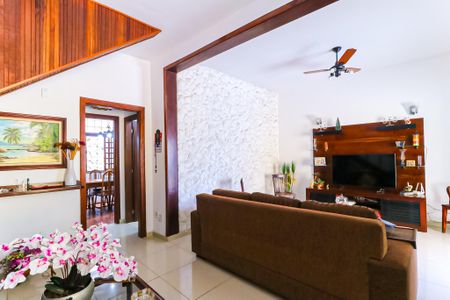 Sala de casa de condomínio para alugar com 3 quartos, 190m² em Todos Os Santos, Rio de Janeiro