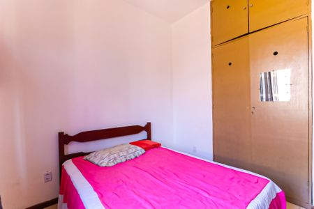 Casa de condomínio à venda com 190m², 3 quartos e 1 vagaQuarto 2