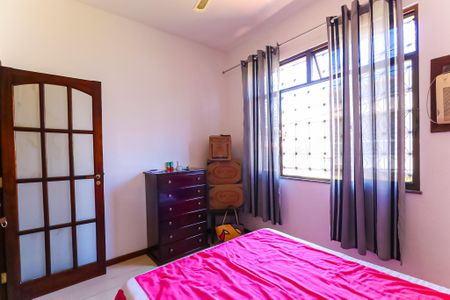 Casa de condomínio à venda com 190m², 3 quartos e 1 vagaQuarto 2