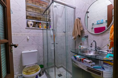 Casa de condomínio à venda com 190m², 3 quartos e 1 vagaBanheiro Social 2