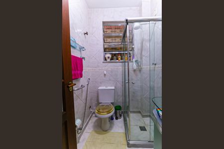 Casa de condomínio à venda com 190m², 3 quartos e 1 vagaBanheiro Social 2