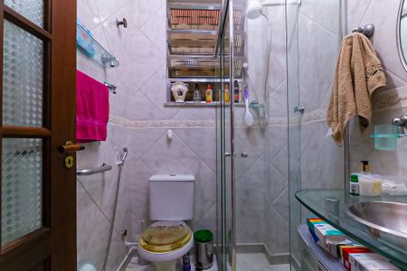 Casa de condomínio à venda com 190m², 3 quartos e 1 vagaBanheiro Social 2