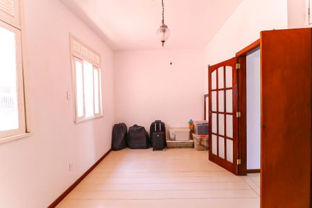 Casa de condomínio à venda com 190m², 3 quartos e 1 vagaQuarto