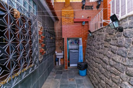 Casa de condomínio à venda com 190m², 3 quartos e 1 vagaÁrea de Serviço