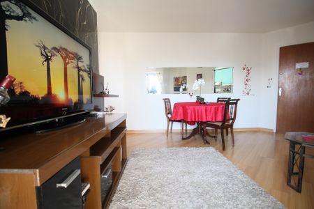 Apartamento à venda com 70m², 2 quartos e 1 vagaSala