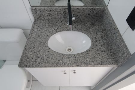 Apartamento à venda com 68m², 3 quartos e 2 vagasBanheiro Social