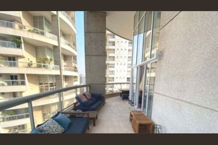 Apartamento à venda com 151m², 2 quartos e 3 vagas