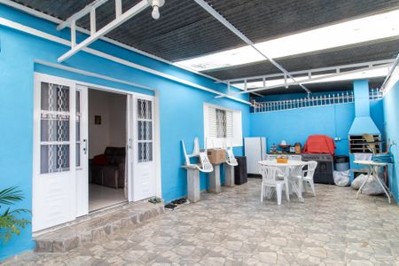 Casa à venda com 70m², 2 quartos e 2 vagas Casa à venda com 70m², 2 quartos e 2 vagasÁrea externa