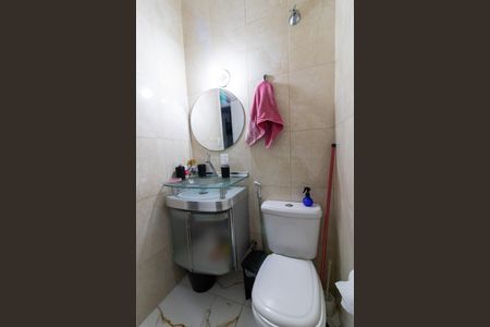 Casa à venda com 70m², 2 quartos e 2 vagas Casa à venda com 70m², 2 quartos e 2 vagasBanheiro