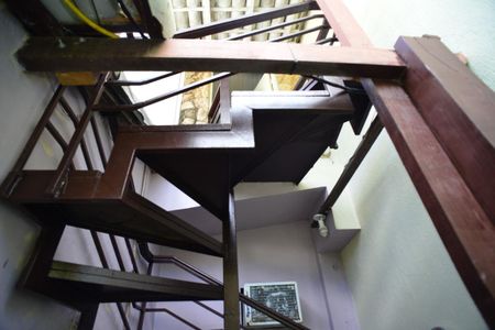 Casa de condomínio à venda com 110m², 2 quartos e 1 vaga Casa de condomínio à venda com 110m², 2 quartos e 1 vagaEscada de Acesso