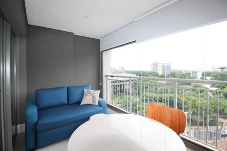 Varanda de kitnet/studio para alugar com 1 quarto, 35m² em Indianópolis, São Paulo