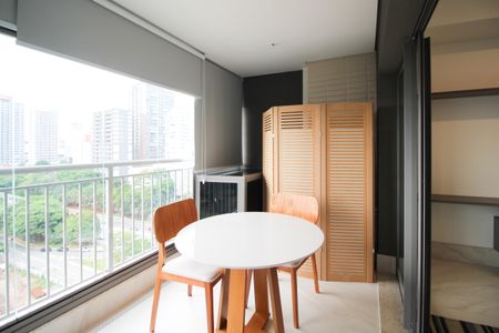 Varanda Studio de kitnet/studio para alugar com 1 quarto, 35m² em Indianópolis, São Paulo