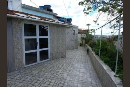 Casa à venda com 253m², 2 quartos e 4 vagasFrente da casa 2