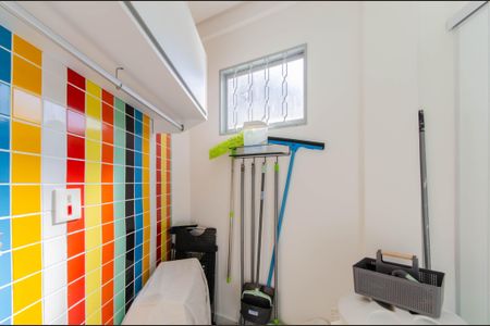 Casa à venda com 100m², 2 quartos e 1 vaga Casa à venda com 100m², 2 quartos e 1 vagaÁrea de Serviço