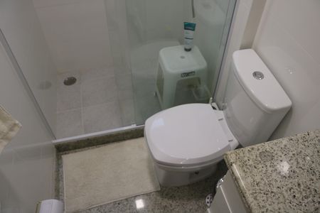Apartamento à venda com 170m², 2 quartos e 3 vagasBanheiro Social