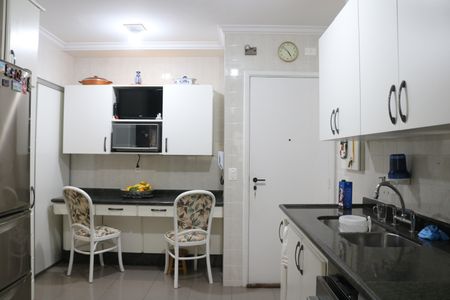 Apartamento à venda com 170m², 2 quartos e 3 vagasCozinha