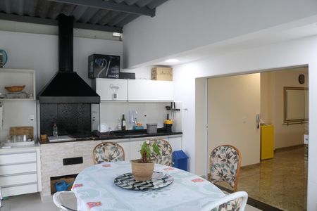 Apartamento à venda com 170m², 2 quartos e 3 vagasCobertura