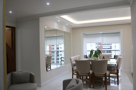 Sala de apartamento à venda com 2 quartos, 170m² em Lapa, São Paulo