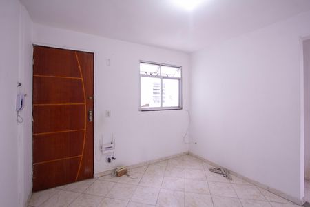 Sala de apartamento para alugar com 2 quartos, 30m² em Porto da Pedra, São Gonçalo