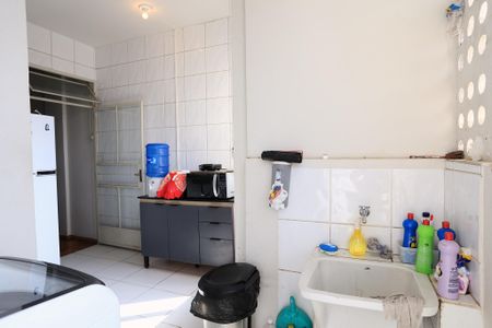 Apartamento à venda com 69m², 2 quartos e sem vagaCozinha e Área de Serviço