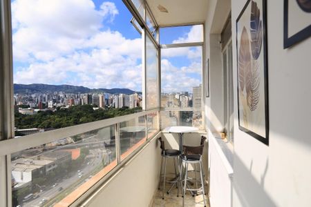 Apartamento à venda com 69m², 2 quartos e sem vagaVaranda Cozinha e Área de Serviço