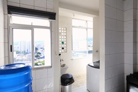 Apartamento à venda com 69m², 2 quartos e sem vagaCozinha e Área de Serviço