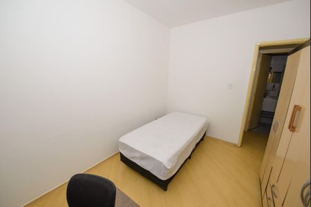 Quarto de apartamento para alugar com 2 quartos, 65m² em Centro, Taubaté