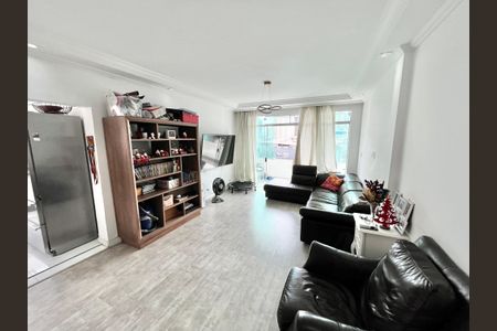 Apartamento para alugar com 180m², 3 quartos e sem vagaSala