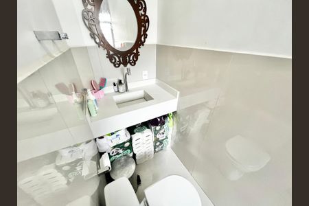 Apartamento para alugar com 180m², 3 quartos e sem vagaBanheiro da Suíte