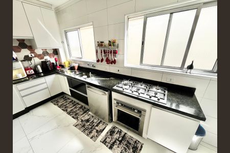 Apartamento para alugar com 180m², 3 quartos e sem vagaCozinha