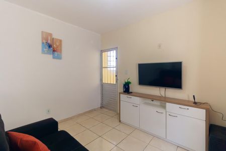 Casa para alugar com 70m², 2 quartos e sem vagaSala