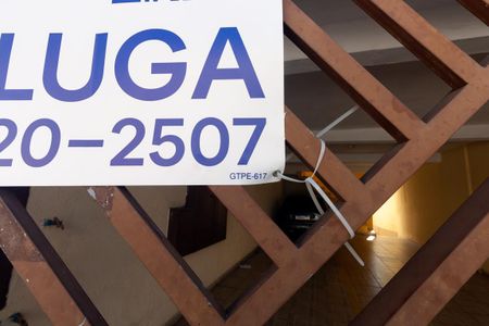 Casa para alugar com 70m², 2 quartos e sem vagaPlaca