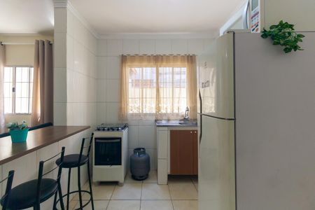 Cozinha de casa para alugar com 2 quartos, 70m² em Vila Bancária, São Paulo