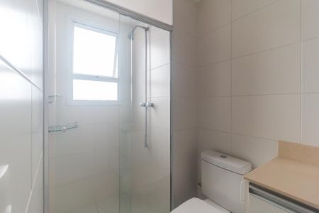 Apartamento para alugar com 72m², 2 quartos e 1 vaga Apartamento para alugar com 72m², 2 quartos e 1 vagaBanheiro da Suíte