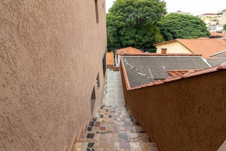 Casa para alugar com 200m², 3 quartos e 2 vagas Casa para alugar com 200m², 3 quartos e 2 vagasCorredor Lateral