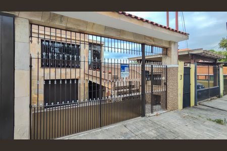 Casa para alugar com 200m², 3 quartos e 2 vagas Casa para alugar com 200m², 3 quartos e 2 vagasFachada