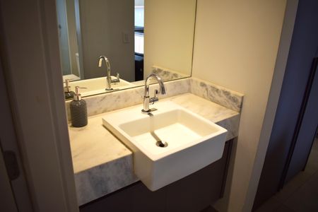 Banheiro de apartamento para alugar com 1 quarto, 53m² em Alto da Boa Vista, Ribeirão Preto