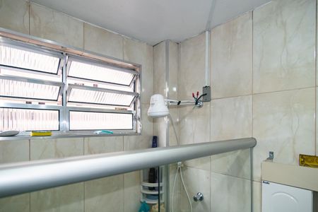 Banheiro social de kitnet/studio para alugar com 0 quarto, 45m² em Bela Vista, São Paulo