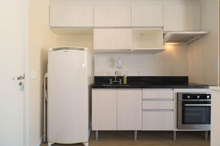 Studio de kitnet/studio para alugar com 1 quarto, 48m² em Sumarezinho, São Paulo