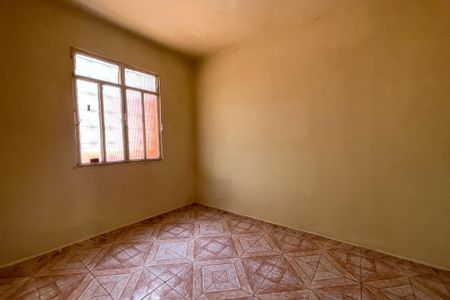 Quarto de casa para alugar com 2 quartos, 70m² em Vila Flávia, Duque de Caxias