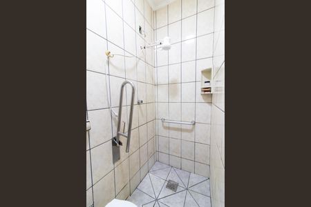 Casa à venda com 220m², 4 quartos e 4 vagas Casa à venda com 220m², 4 quartos e 4 vagasBanheiro de Serviço