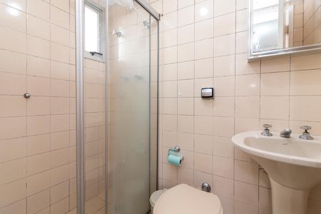 Apartamento para alugar com 68m², 3 quartos e 2 vagas Apartamento para alugar com 68m², 3 quartos e 2 vagasBanheiro da Suíte